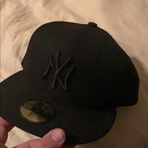 All black, New York Yankees fitted cap